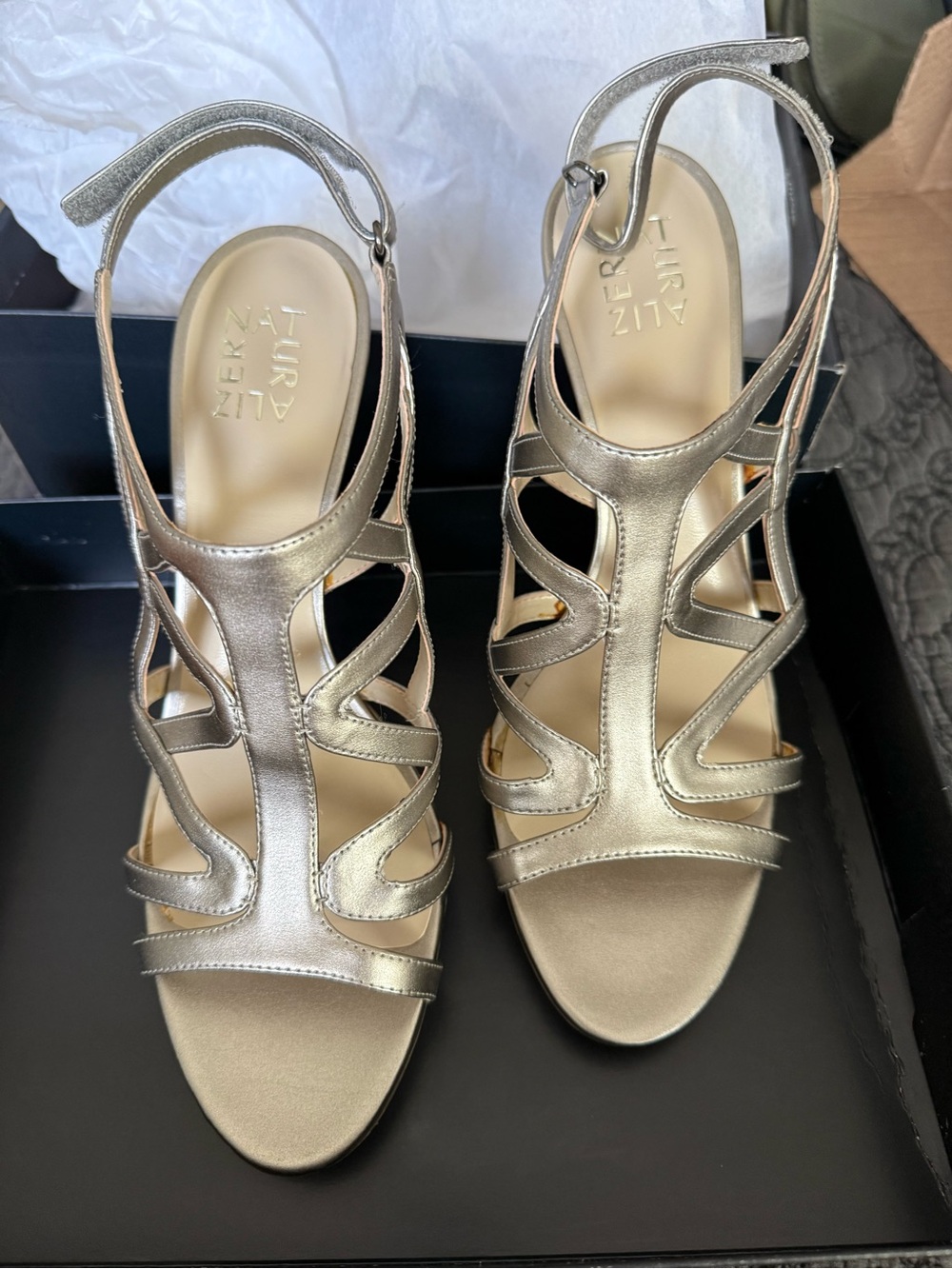 Naturalizer Metallic pewter Strappy Sandals